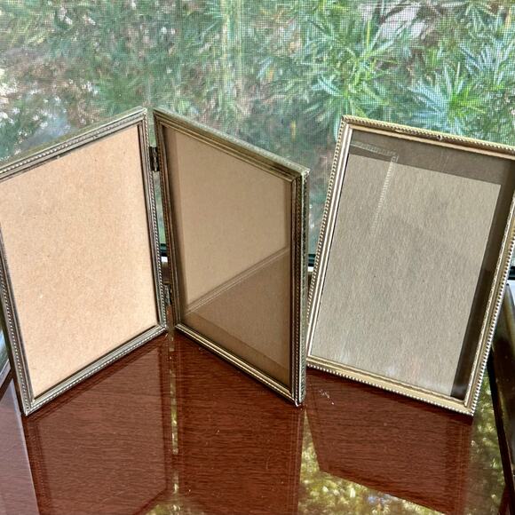 Vintage Gold-Tone 5x7 Frame Set – Single & Double Hinged (3 Photo Display) - Picture 2 of 12